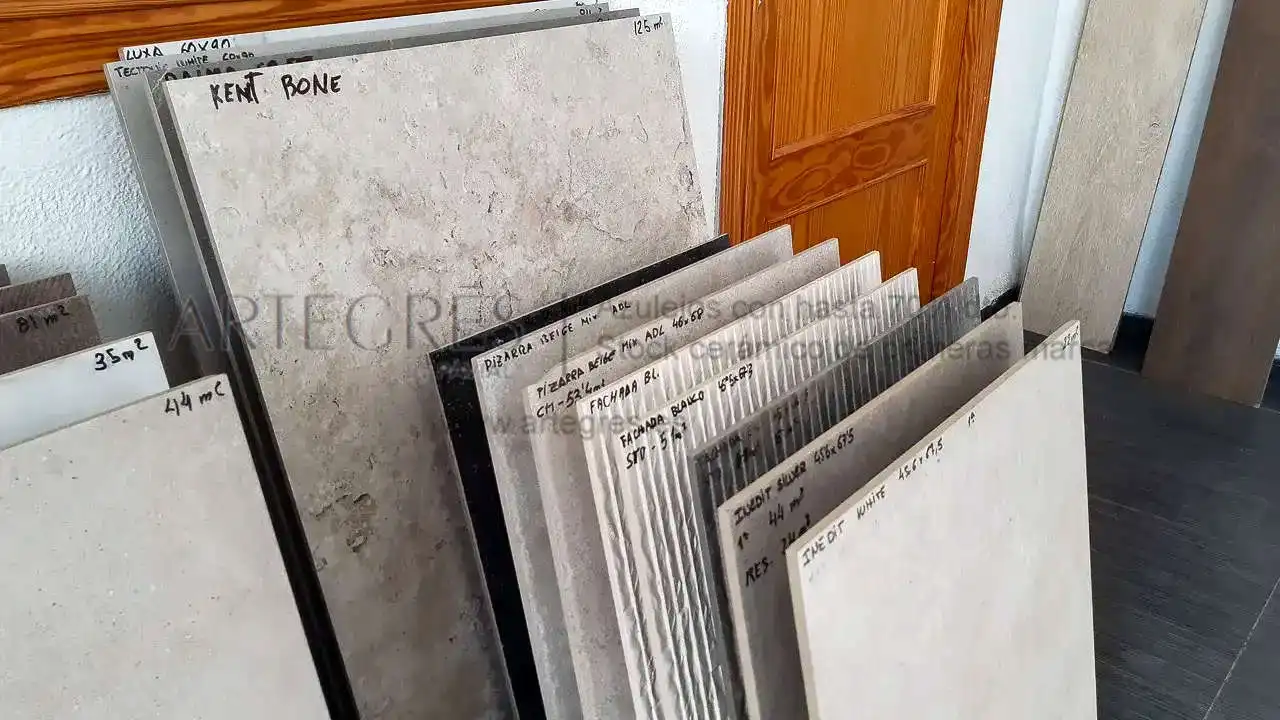 Certificaciones y normativas de azulejos antideslizantes